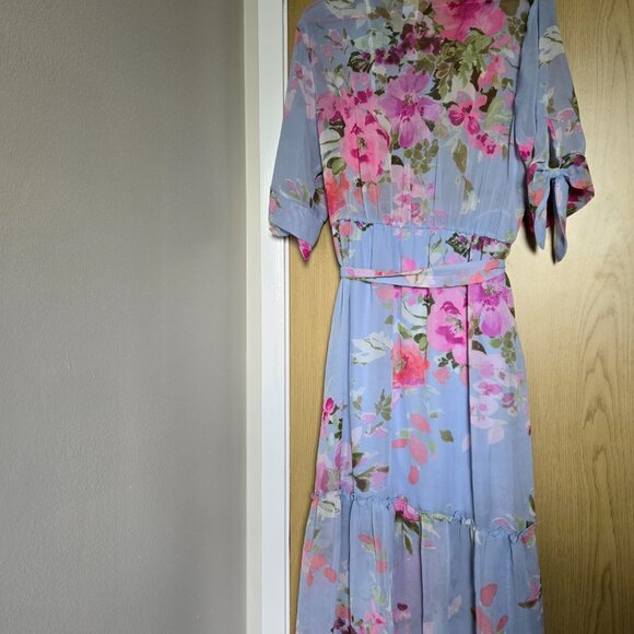 Light Blue Floral Print Midi Dress - Picture 2 of 2